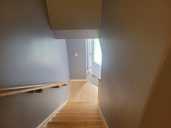 Photo du bâtiment - 121 Larkview Terrace
