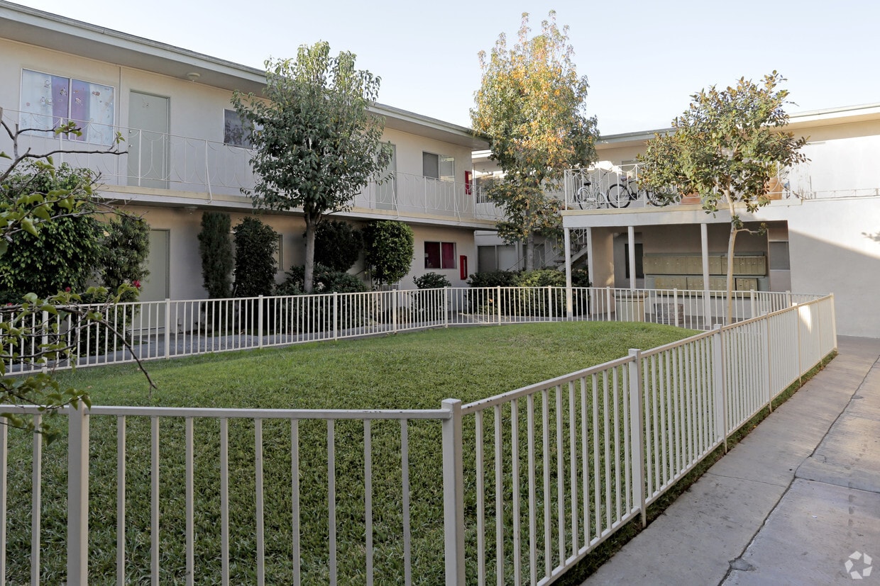 Building Photo - Pioneer Gardens Apartments