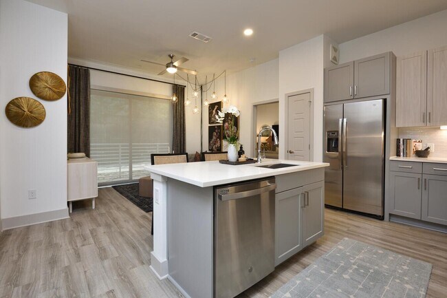 Foto del edificio - Today’s Best Apartment Specials