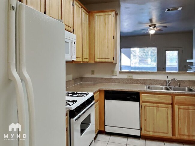 Foto del edificio - 900 S Meadows Pkwy