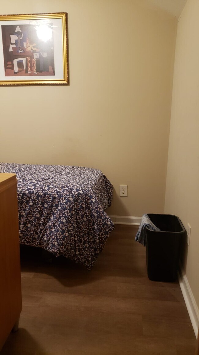 Foto del edificio - 2717 Meadow Knoll Dr