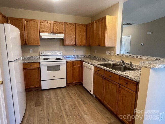 Building Photo - 110 Endicott Ct