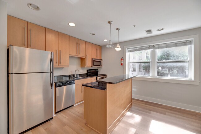 Foto del edificio - 2600 Sherman Ave NW