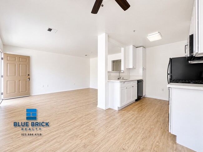 Building Photo - 7308 Canby Ave