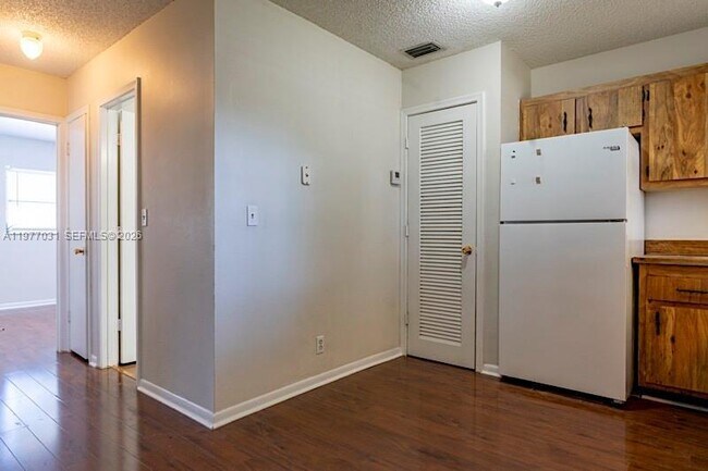 Foto del edificio - 5192 NE 6th Ave