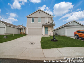 Building Photo - 2810 Millikan Dr