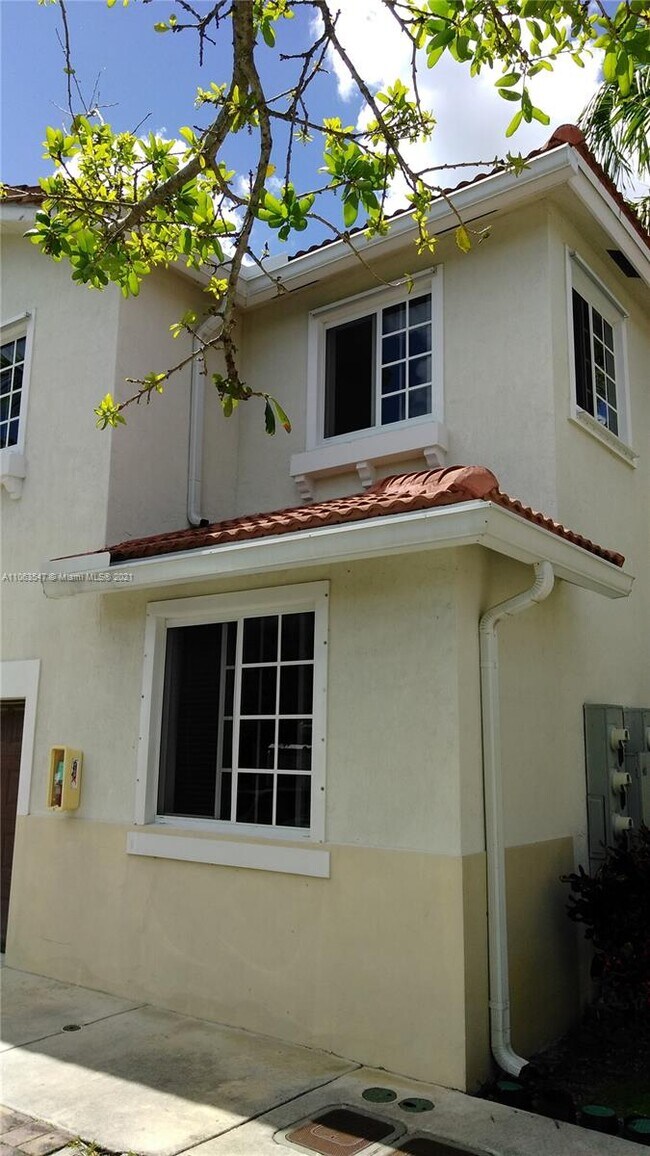 Building Photo - 20901 NW 14th Pl