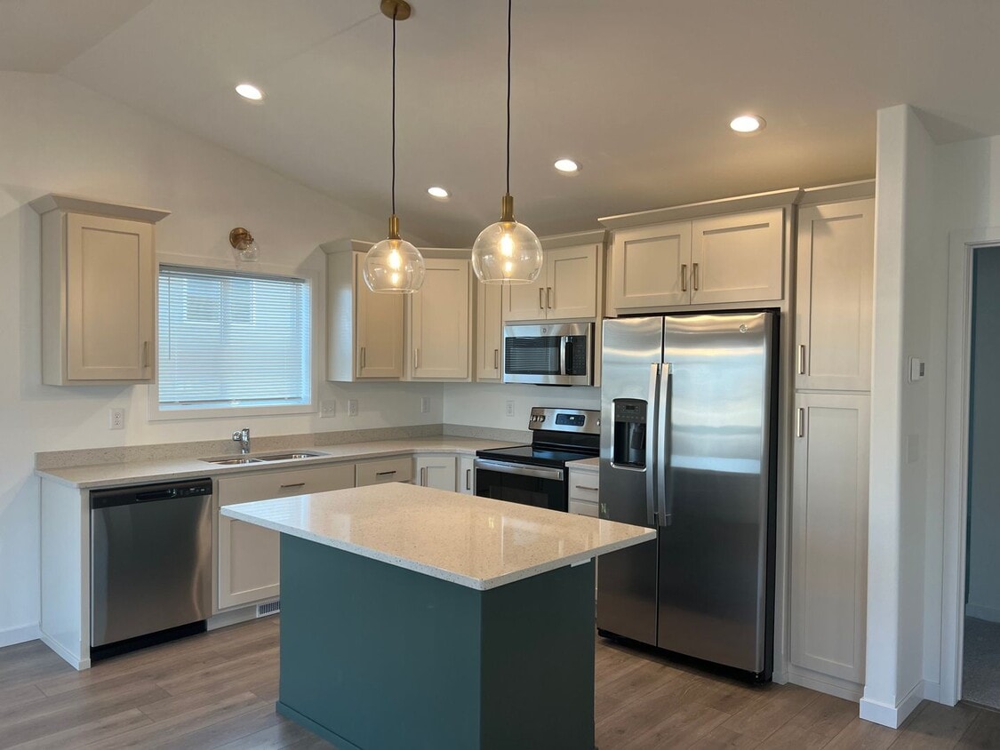 New 3 Bedroom/2.5 Bathroom House Rent Wi... House Rental in Fargo, ND