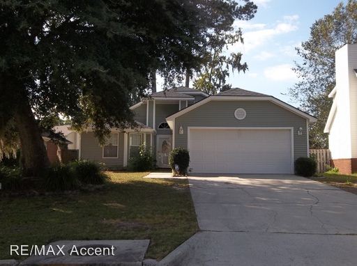 Primary Photo - 111 Saint Ives Dr
