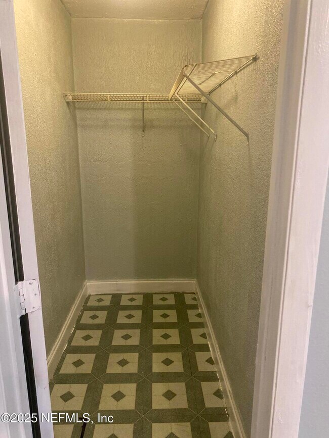 Foto del edificio - 5754 Moncrief Rd