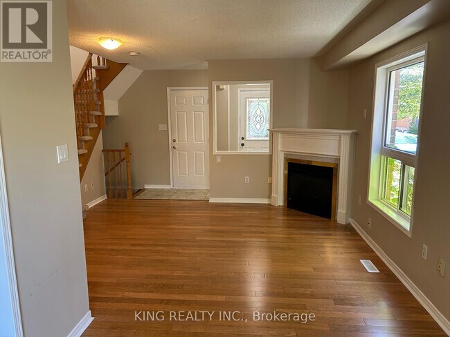 Building Photo - 6415 Saratoga Way