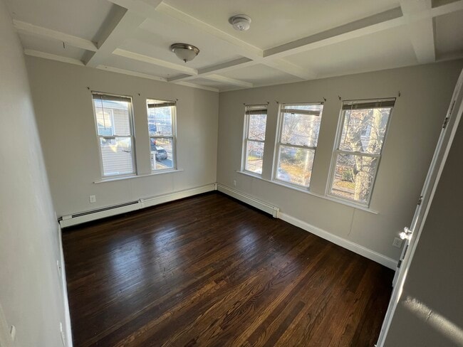 Building Photo - 66 Safford St