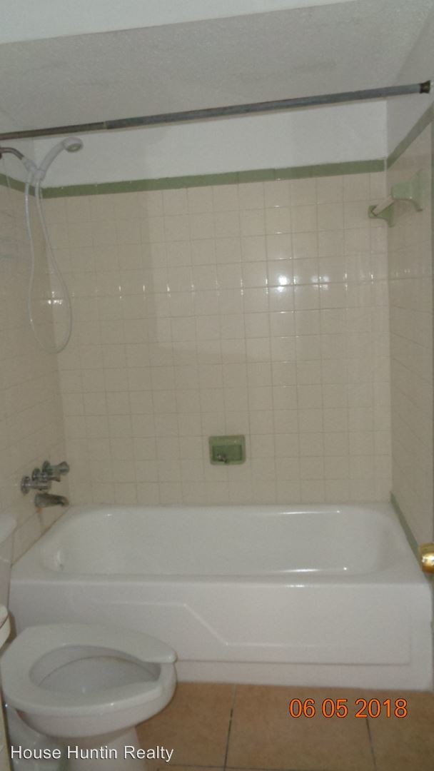 Building Photo - 2 br, 1 bath Apartment - 5305 AVERY RD