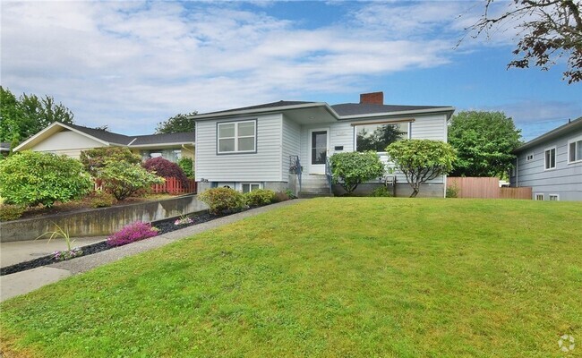 Building Photo - 1027 Lombard Ave