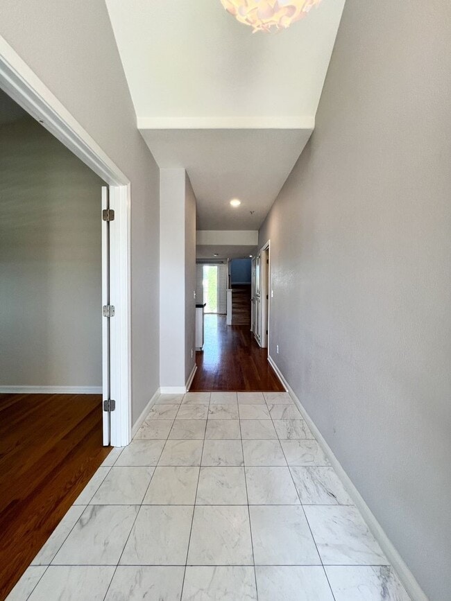 Building Photo - Spacious 3 Bed/2.5 Bath House in Napa's So...