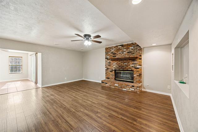 Foto del edificio - 2710 Clover Valley Dr