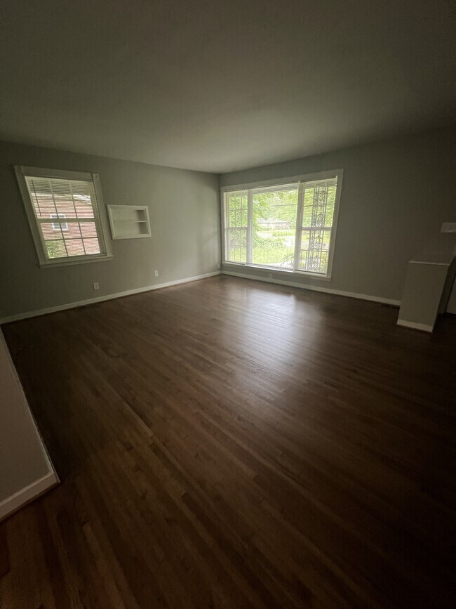 Foto del edificio - 3044 Green Valley Rd