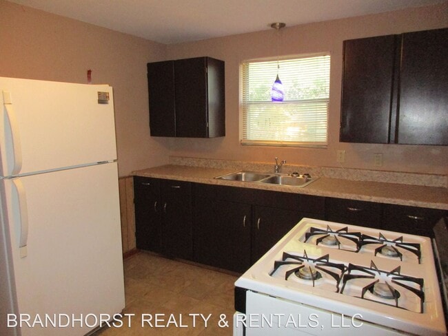 Building Photo - 1 br, 1 bath House - 1000 N. BRADLEY