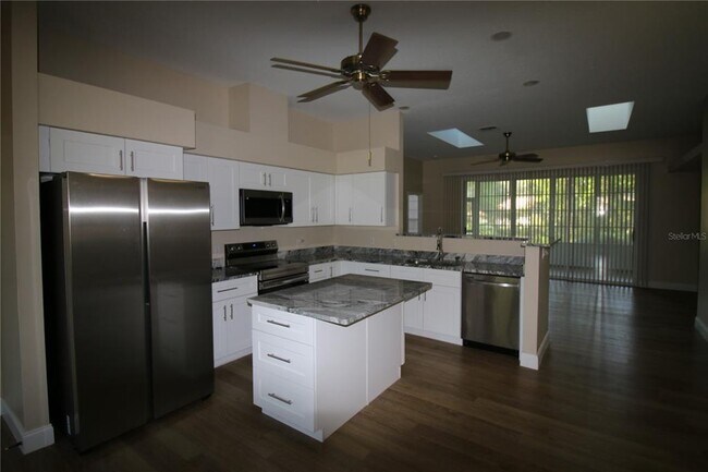 Foto del edificio - 18965 SW 98th Pl