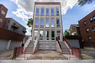 Building Photo - 2812 N Mildred Ave