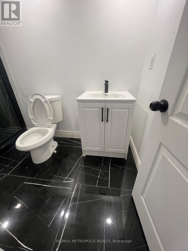 Building Photo - 69 Jessop Dr