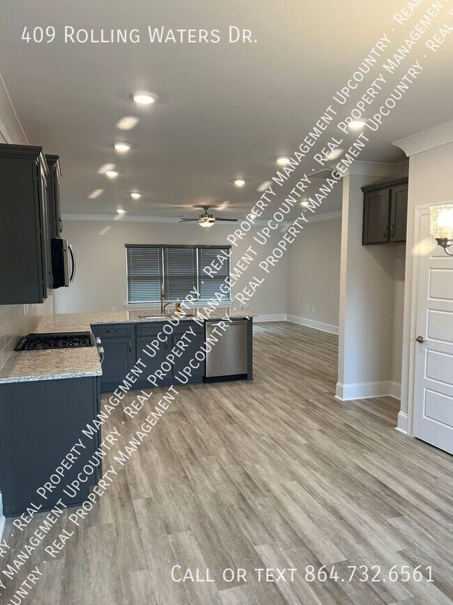 Building Photo - 409 Rolling Waters Dr