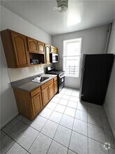 Building Photo - 361 E 54th St
