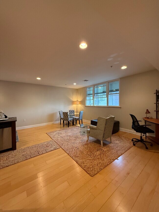 Foto del edificio - 769 Montgomery St