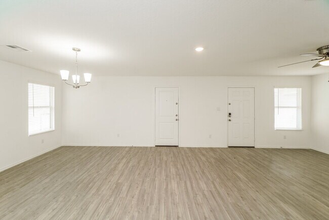 Foto del edificio - 2441 Double Oak Dr