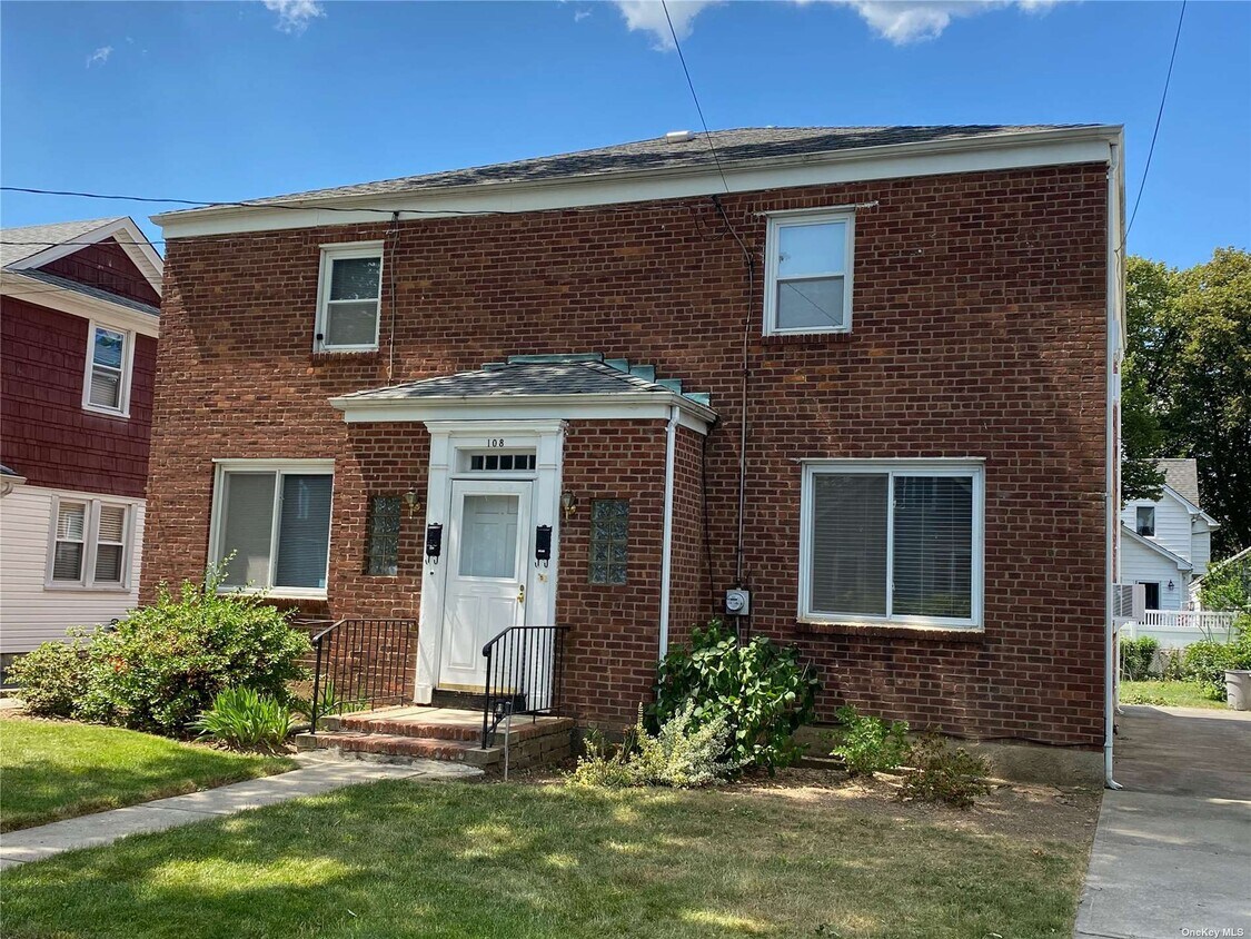 Primary Photo - 108 Sherman Ave