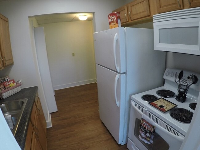 Photo - 3001 Kossuth St Apartment