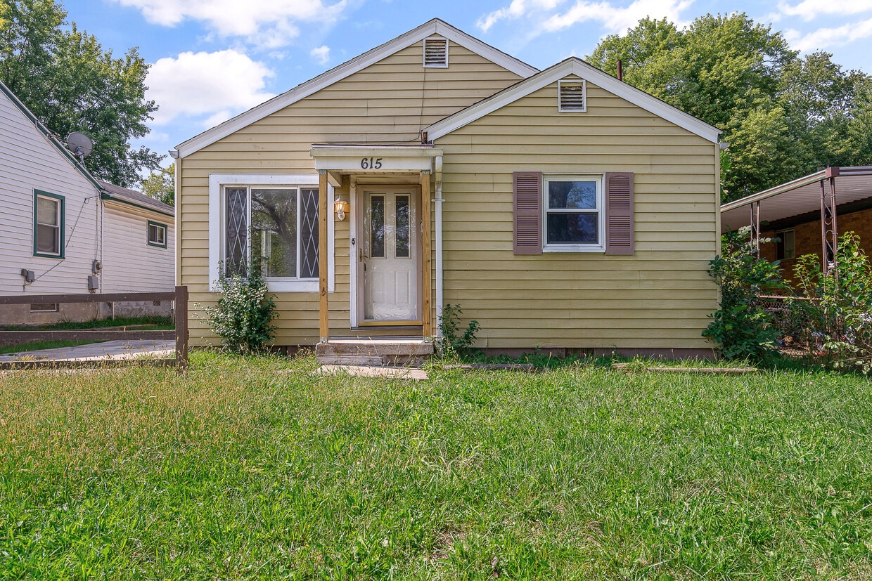 615 Circle Rd, Dayton, OH 45417 House Rental in Dayton, OH