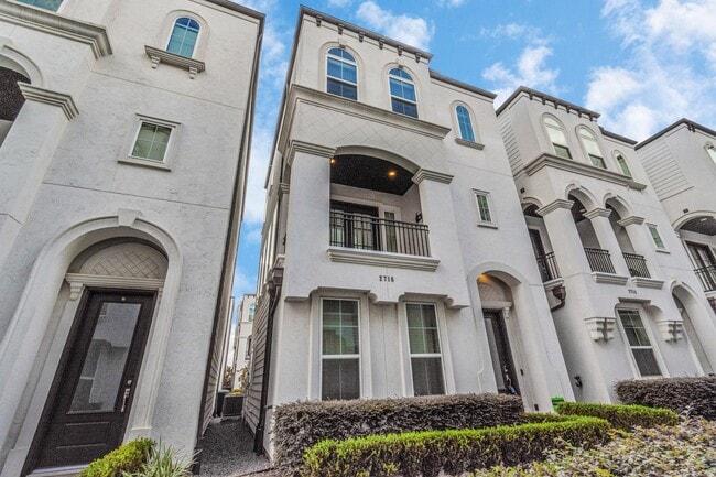 Building Photo - 2716 Freund St