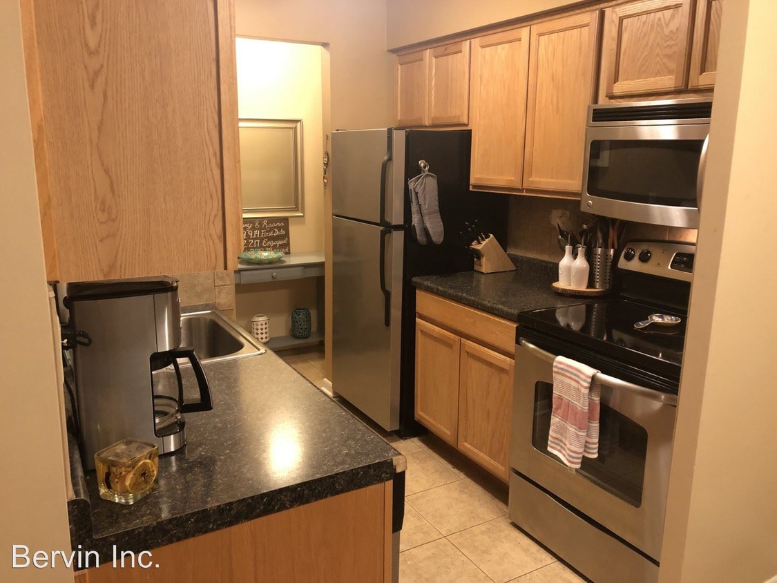 Foto principal - 1 br, 1 bath Apartment - 468 West Melrose St.