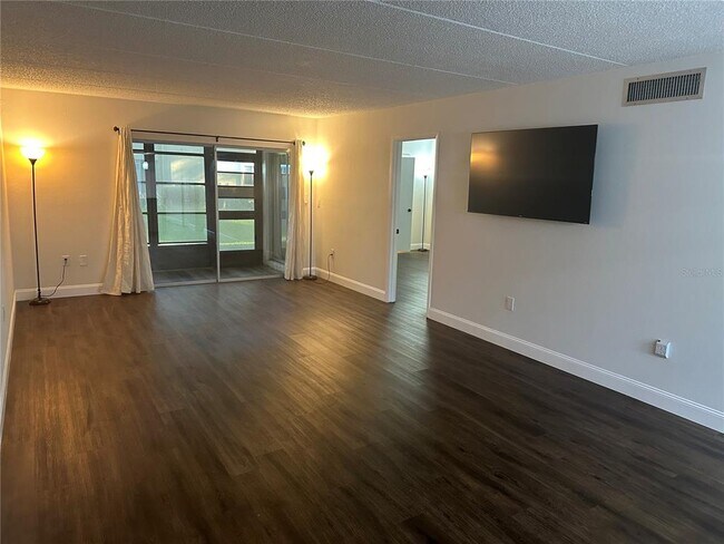 Building Photo - 207 Palmetto Ct