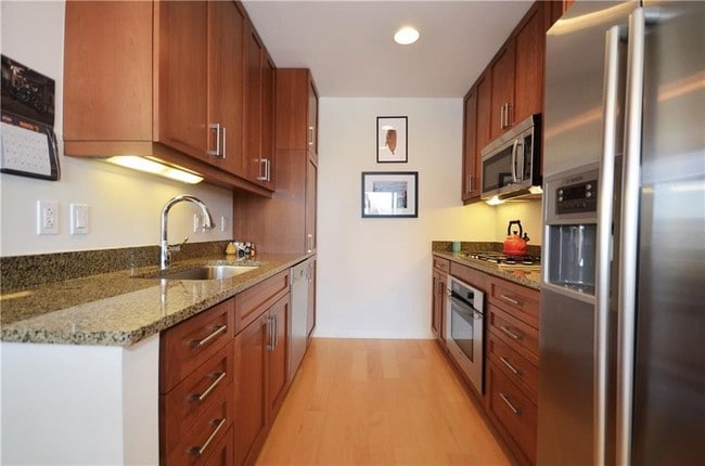 Kitchen - 200 Exchange St