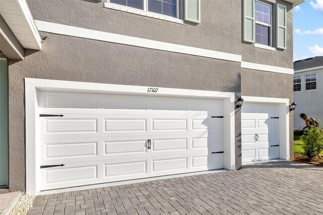 Foto del edificio - 17107 James Trl