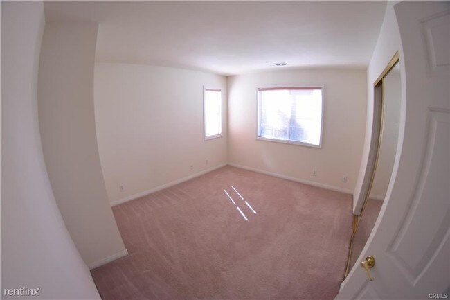 Building Photo - 4 br, 3 bath House - 9000 Garibaldi Ave