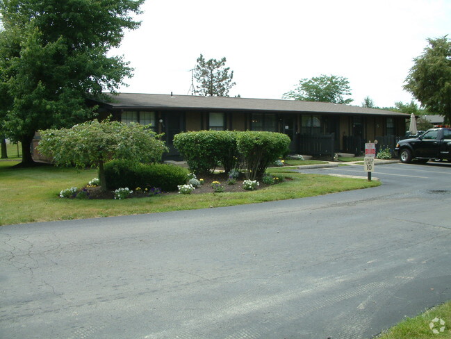 Building Photo - Concord Square Apartments