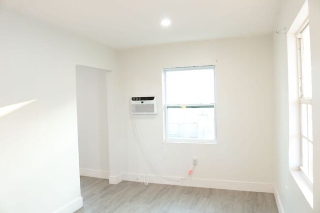 Building Photo - 1768 NW 112th Terrace
