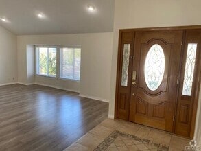 Building Photo - 8751 Sari Ave