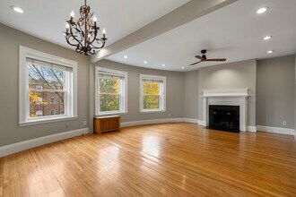 Building Photo - 1011 Beacon St