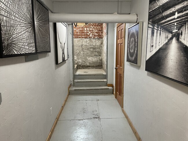 Foto del edificio - 418 W Callender St