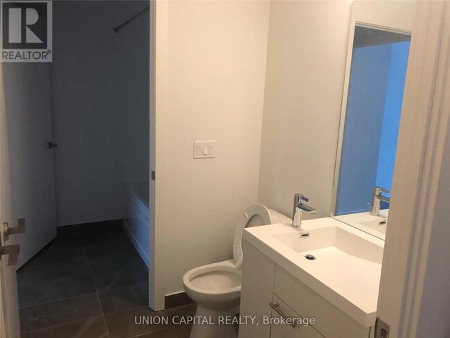 Building Photo - 30 Nelson St