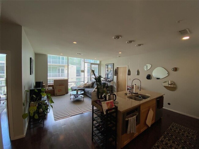 Foto del edificio - 1600 Barton Springs Rd