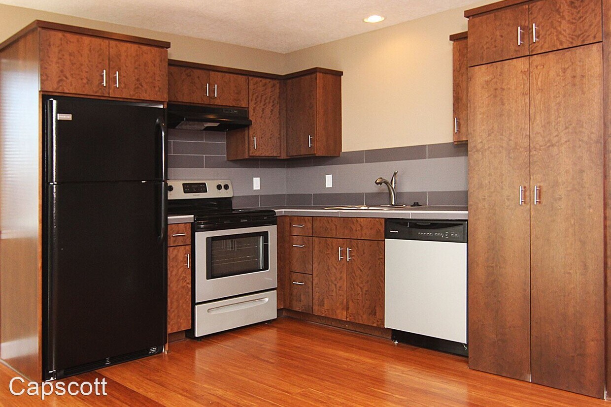 Foto principal - 3635 SW Baird St