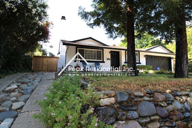 Building Photo - 3 br, 2.5 bath House - 8053 Dorian Way