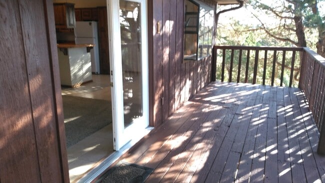 Building Photo - 120 Badger Ct