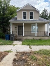 Building Photo - 937 Prouty Ave
