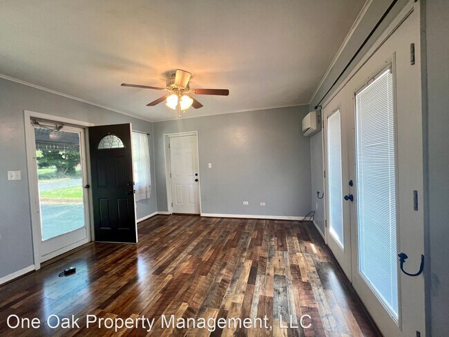 Building Photo - 2 br, 1 bath House - 3405 Oliver Rd.